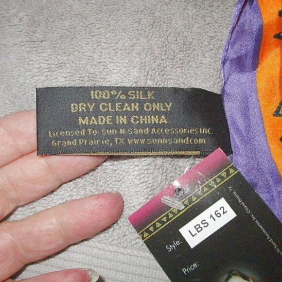 Vtg Laurel Burch Silk Scarf Fantastic Felines Rainbow Cat Kitty Art To Wear NWT - Picture 8 of 11